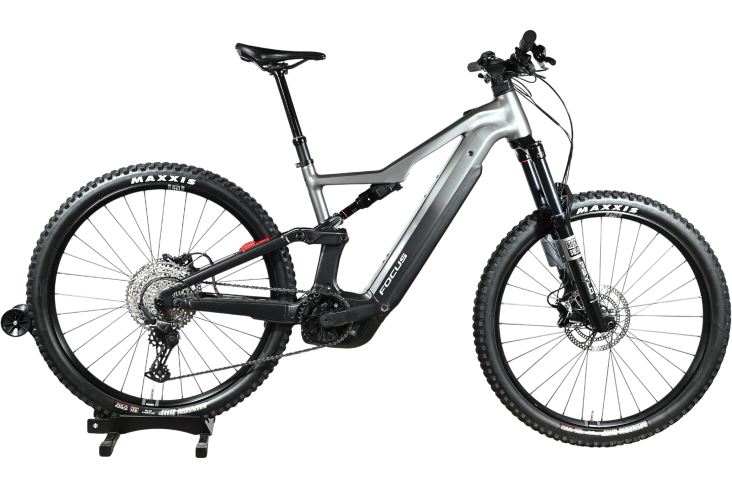 Focus Thron 6.8 ABS | 2025 - L - 783KM
