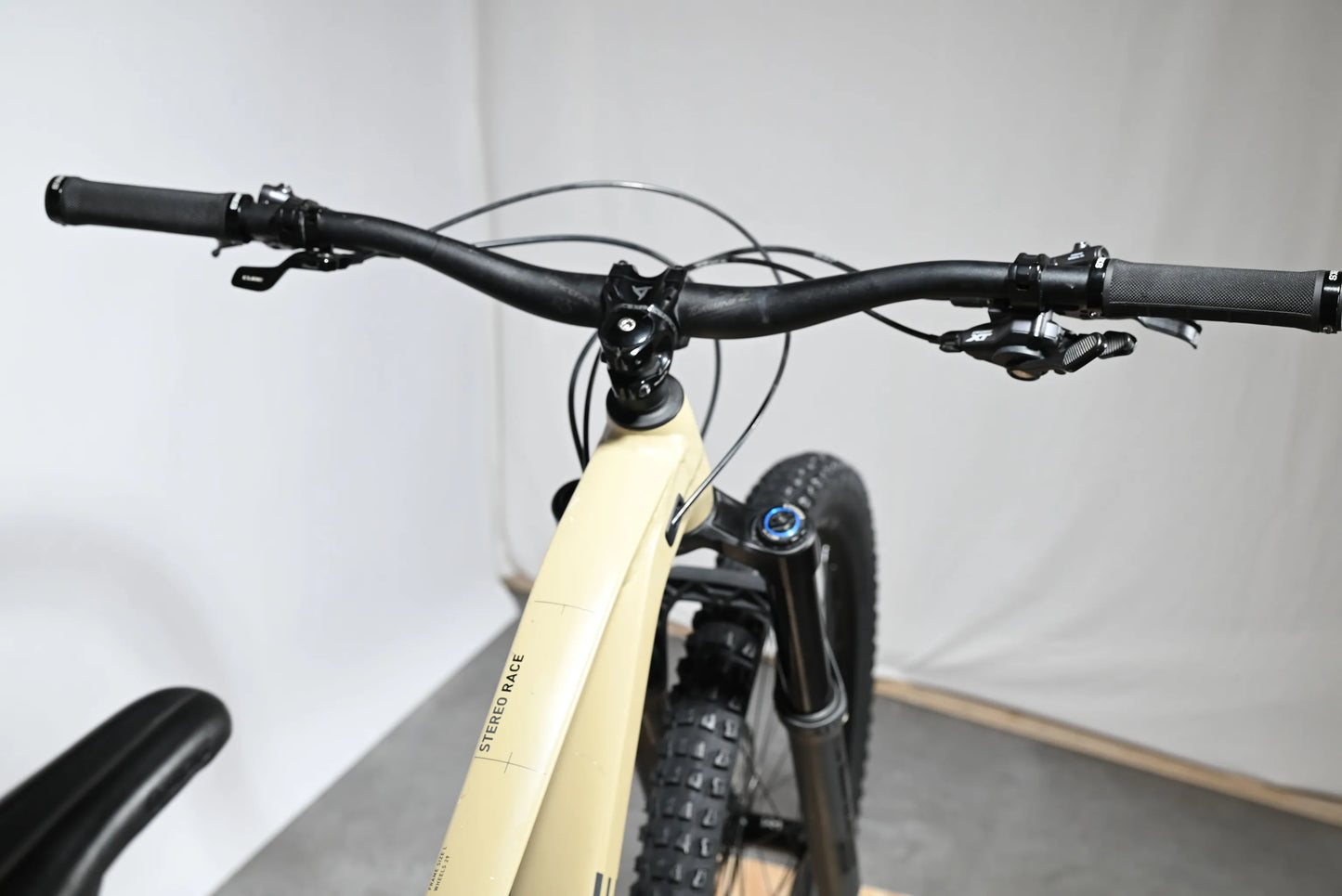 Cube Stereo 170 Race | 2022 - L