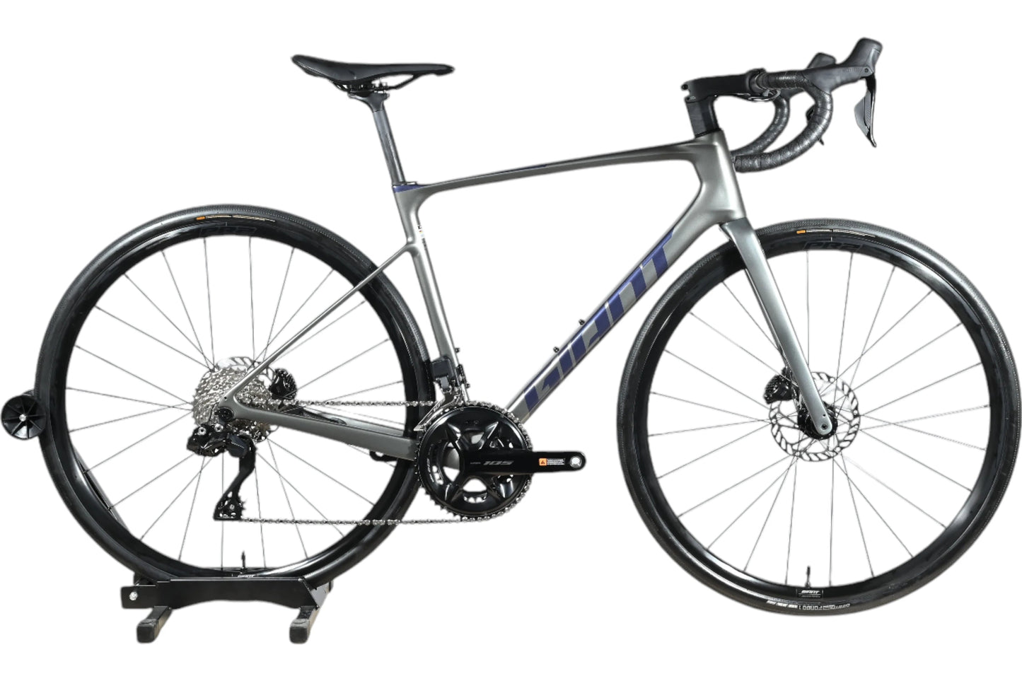 Giant Defy Advanced 1 | 2024 - M - Loop Sports
