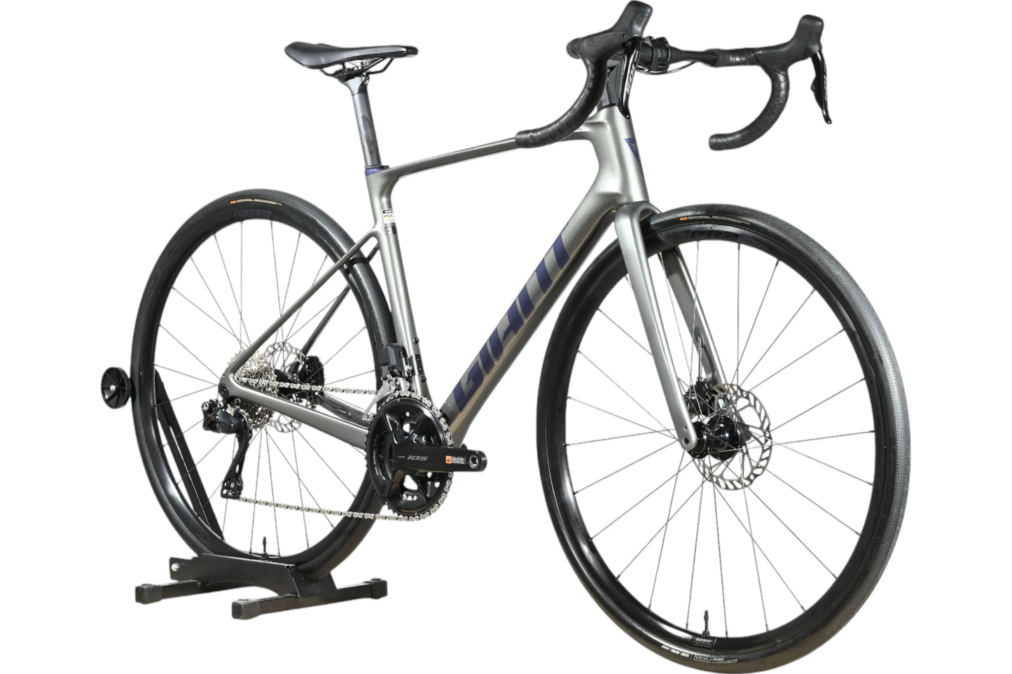 Giant Defy Advanced 1 | 2024 - M - Loop Sports