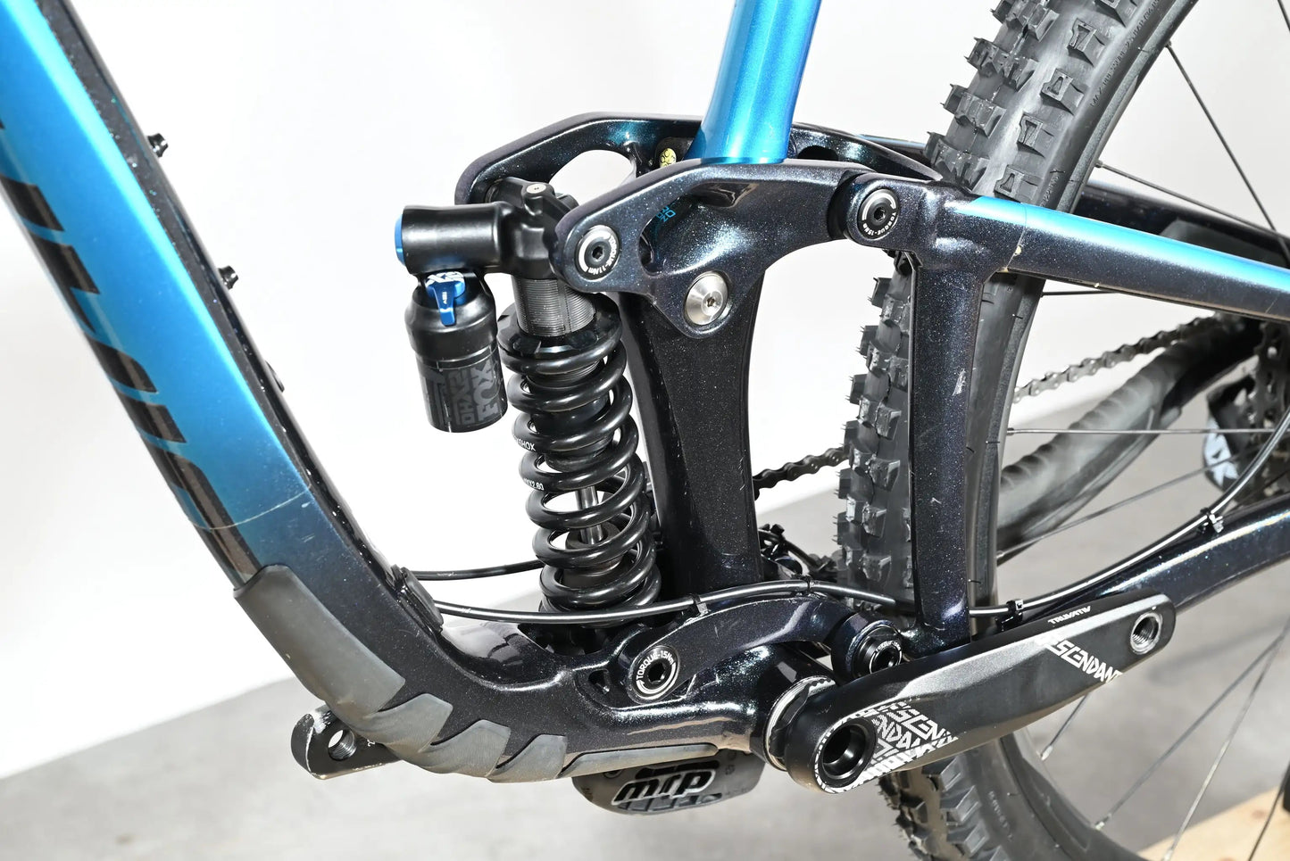Giant Reign SX | 2023 - M - Loop Sports
