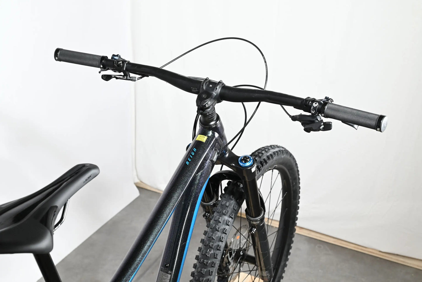 Giant Reign SX | 2023 - M - Loop Sports