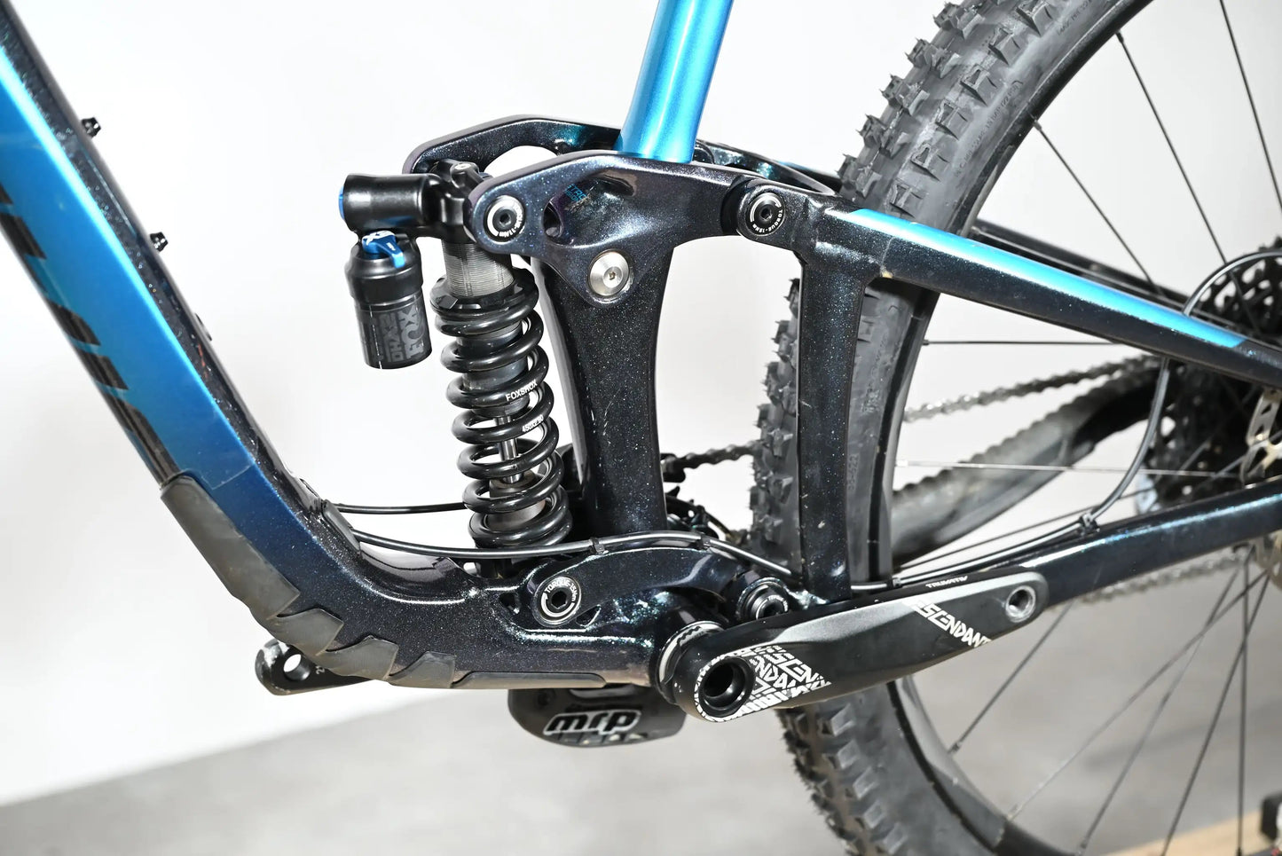 Giant Reign SX | 2023 - M - Loop Sports