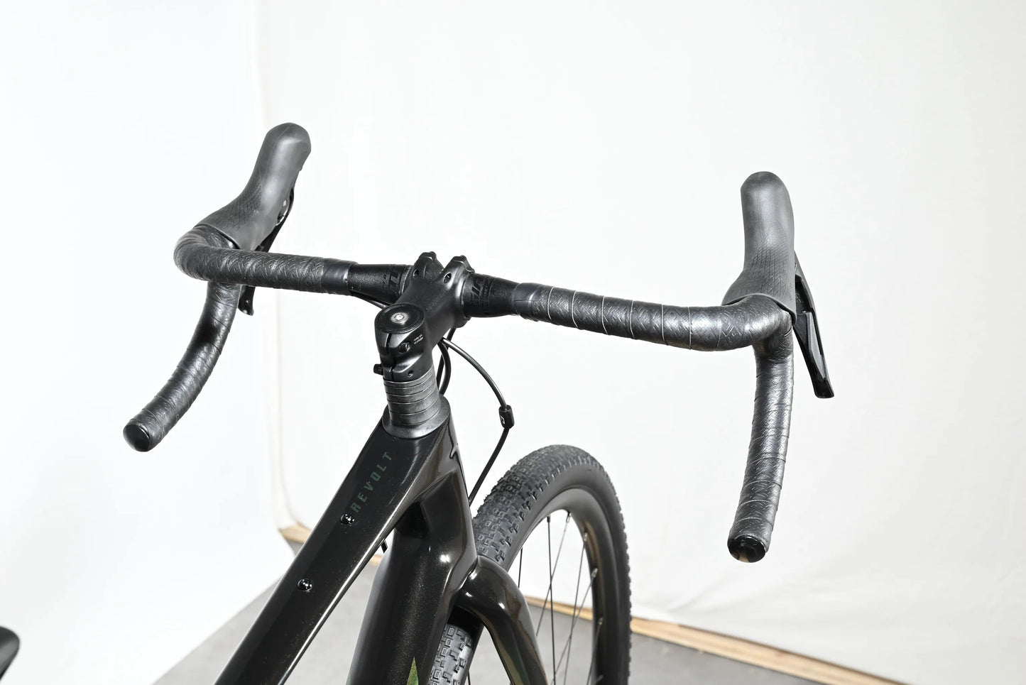 Giant Revolt Advanced 2 | 2023 - M - Loop Sports