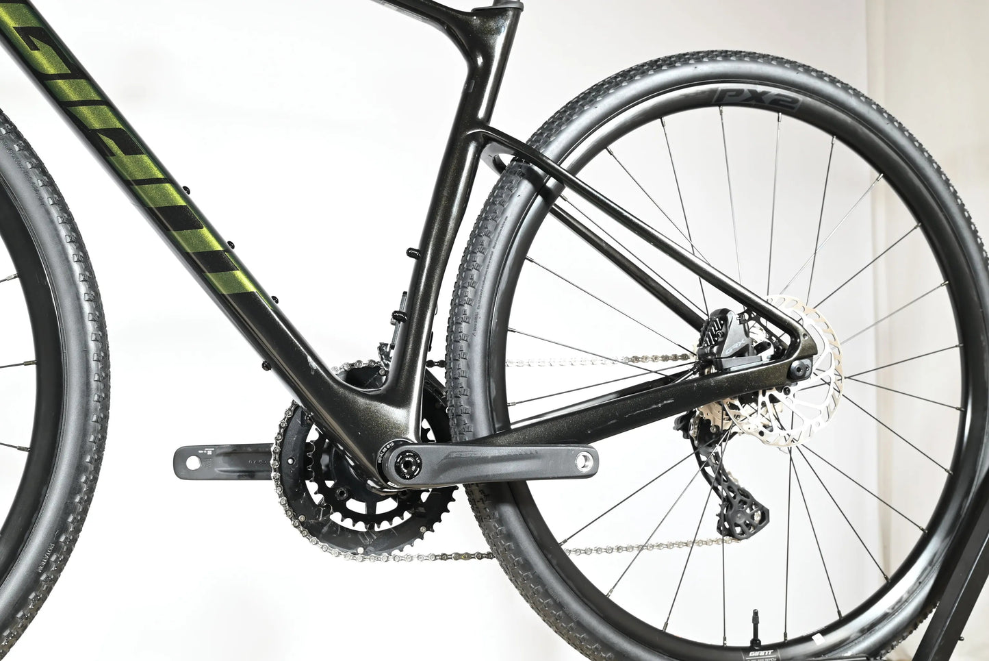 Giant Revolt Advanced 2 | 2023 - M - Loop Sports