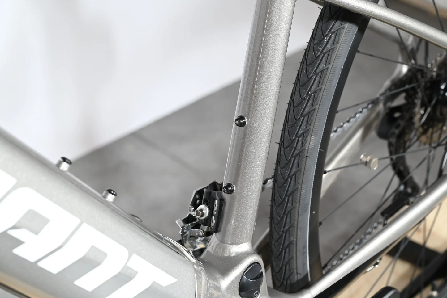 Giant Road E+ 2 | 2021 - M - 985KM - Loop Sports