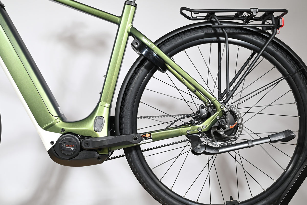 Velo electrique Loop Sports Victoria Manoc 5 vert avec moteur Bosch Performance Line CX et porte-bagages arriere