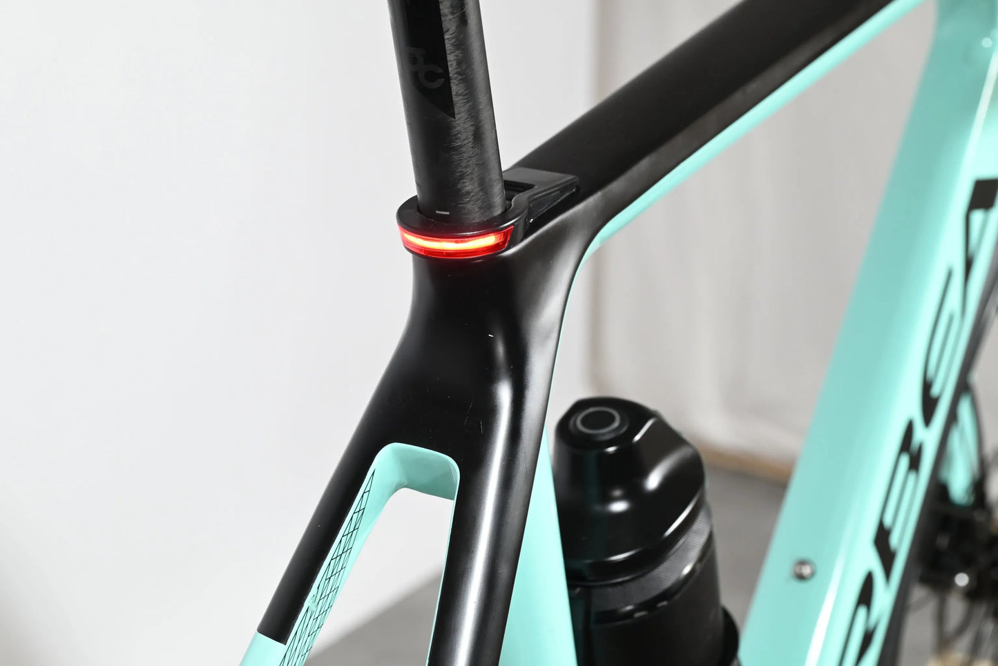 Orbea Gain M30 | 2022 - M - 890KM - Loop Sports