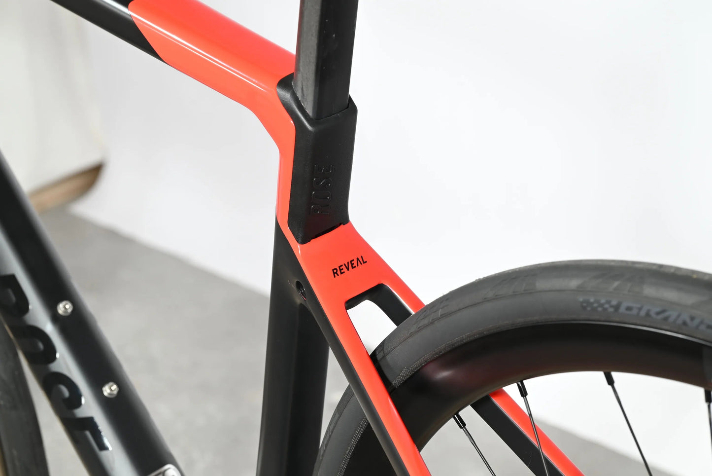 Rose Reveal Four Ultegra | 2023 - 53CM - Loop Sports