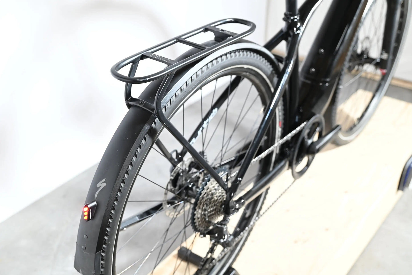 Specialized Turbo Vado 5.0 | 2021 - M - 1368KM - Loop Sports