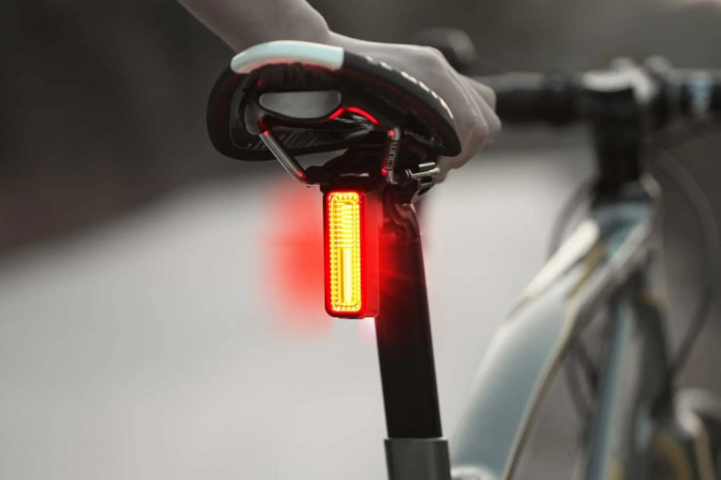 Éclairage Arrière Magicshine Seemee 180 - Loop Sports