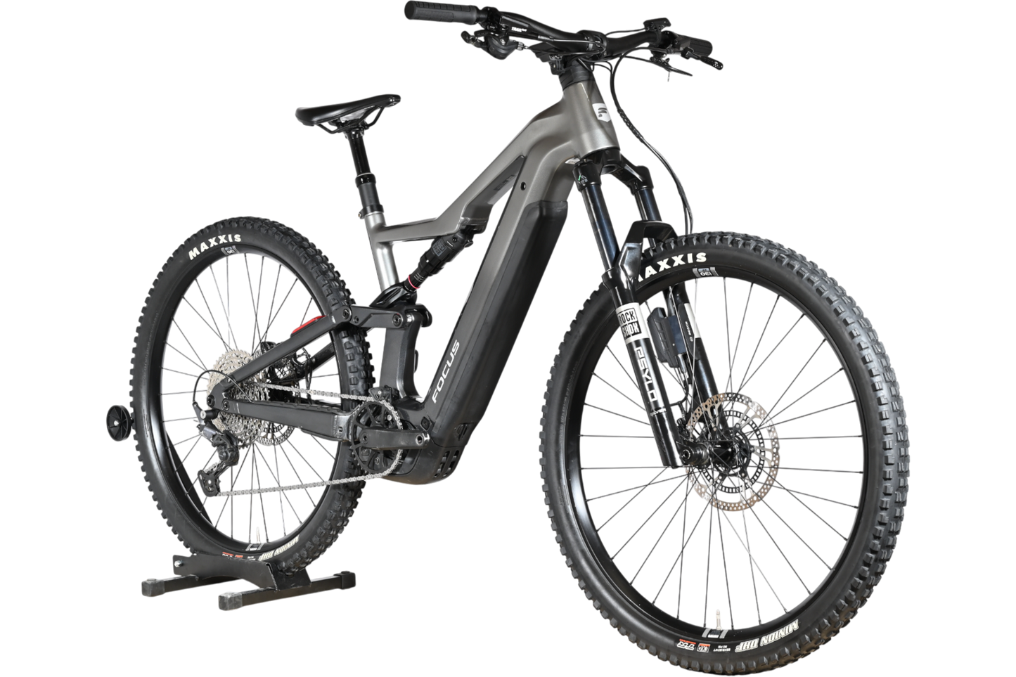 Focus Thron 6.8 ABS | 2025 - L - 1157KM