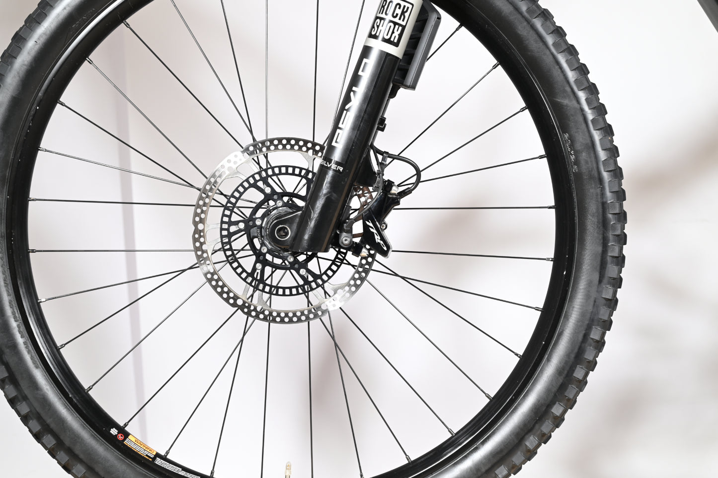 Focus Thron 6.8 ABS | 2025 - L - 1157KM