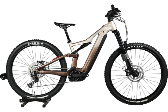 Focus Trhon 6.8 ABS | 2025 - S - 1067KM