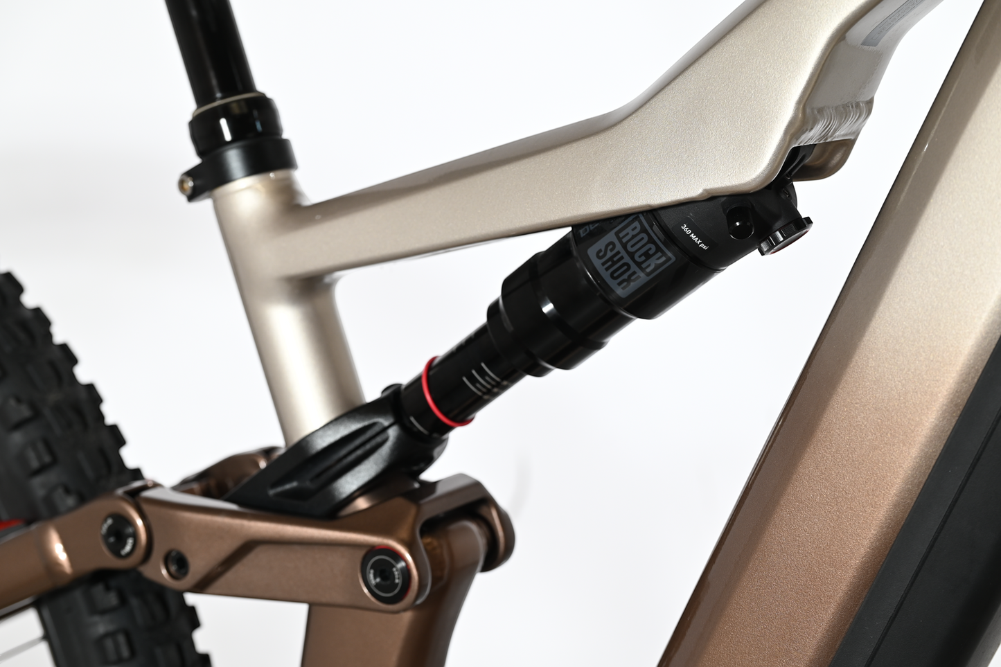 Focus Trhon 6.8 ABS | 2025 - S - 1067KM