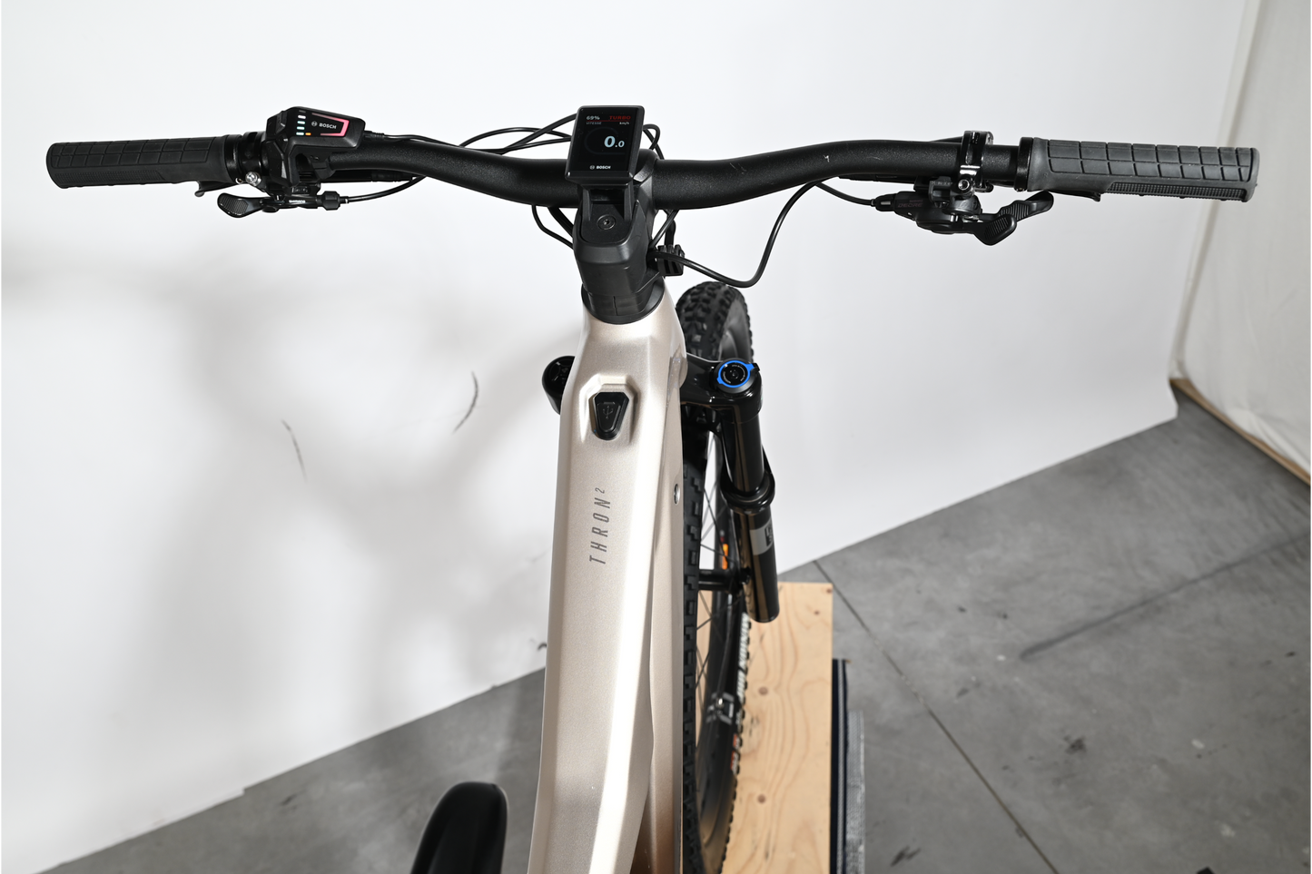 Focus Thron 6.8 ABS | 2025 - S - 810KM