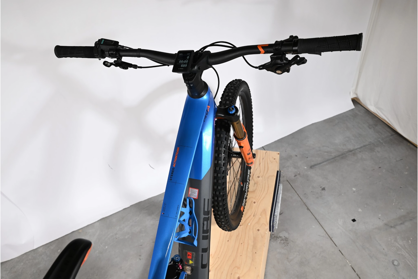 Cube Stereo Hybrid 140 HPC AT 750 | 2023 - L - 688KM