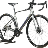 Giant Defy Advanced 1 | 2024 - M - Loop Sports