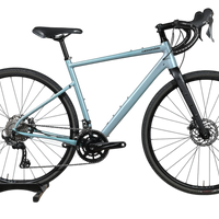 Vélo de gravel Cannondale Topstone LTD 2023 bleu clair avec cadre en aluminium, présenté par Loop Sports