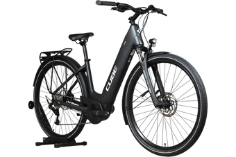 Vélo électrique Loop Sports Cube Kathmandu Hybrid ONE 625 noir avec cadre ouvert et porte-bagages intégré