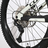 Dérailleur arrière Shimano XT et cassette sur vélo électrique Cube Stereo Hybrid ONE77 HPC SLX 800 de Loop Sports