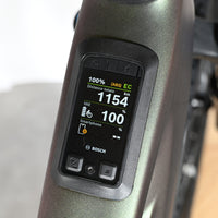 Écran de contrôle Bosch Kiox 300 sur cadre de vélo électrique Cube Stereo Hybrid Loop Sports