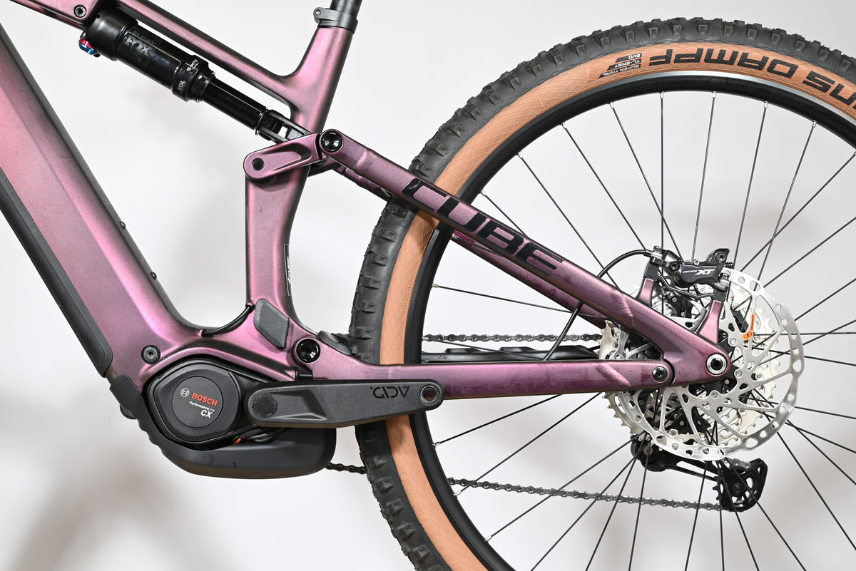 Velo electrique tout-suspendu Loop Sports Cube Stereo Hybrid violet avec moteur Bosch Performance Line CX