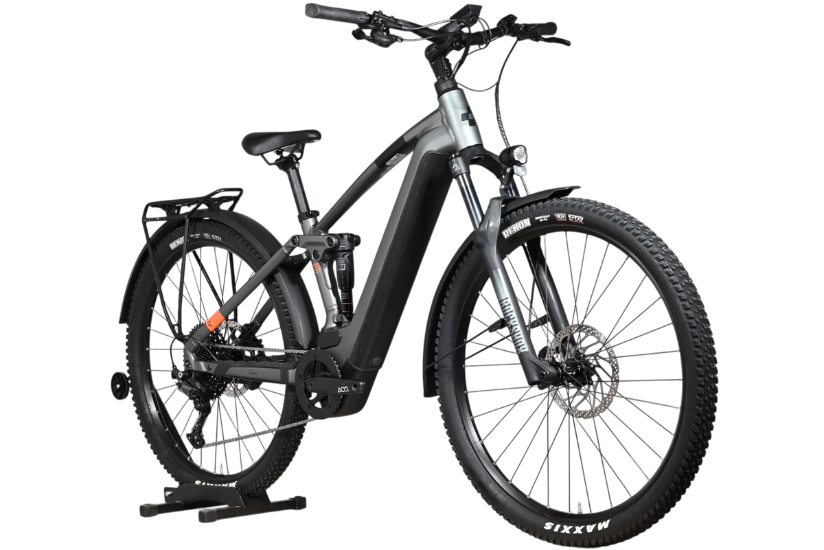 Velo electrique tout-terrain Loop Sports Cube Stereo Hybrid 120 Pro Allroad gris avec suspension et porte-bagages
