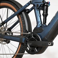 Velo electrique tout-suspendu Loop Sports Cube Stereo Hybrid 120 bleu avec moteur Bosch et pneus a flancs marron