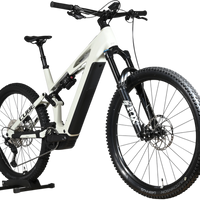 VTT électrique Loop Sports Cube Stereo Hybrid ONE77 HPC SLX 800 blanc avec suspension intégrale et pneus tout-terrain