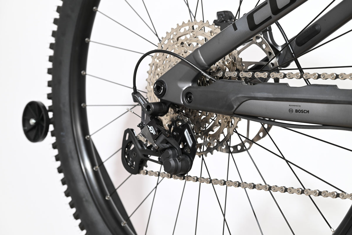 Transmission arrière Shimano XT et cassette sur vélo électrique Loop Sports Cube Stereo Hybrid ONE44 HPC SLX 800