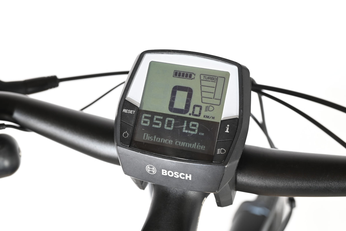 Écran de contrôle Bosch pour vélo électrique Velodeville AEB890 Loop Sports affichant 6502 km