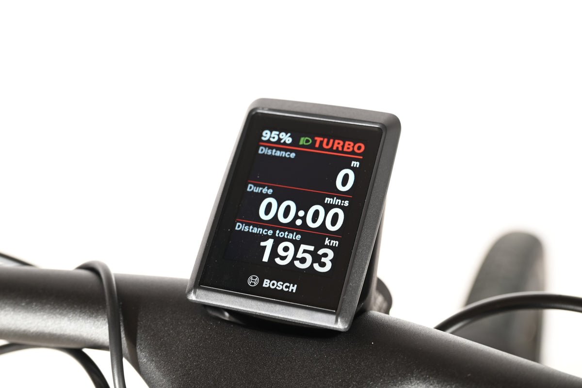 Écran de contrôle Bosch pour vélo électrique Scott Axis 10 chez Loop Sports affichant les données de trajet