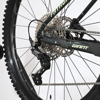 Transmission arrière et cassette du vélo électrique Giant Fathom E+1 2022 chez Loop Sports