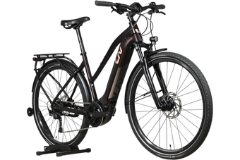 Vélo électrique Giant Liv Amiti E+2 2023 noir de Loop Sports avec porte-bagages et pneus tout-terrain