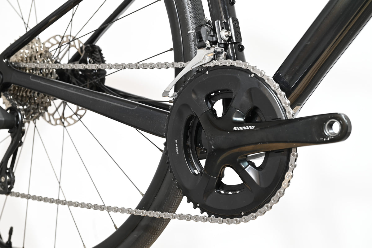Transmission Shimano d'un vélo de route Giant Liv Avail Advanced 2 noir chez Loop Sports
