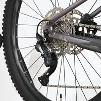 Dérailleur arrière et cassette de vélo électrique Giant Liv Vall E+2 Loop Sports sur fond blanc