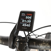 Écran Bosch Intuvia 100 sur guidon de vélo électrique Kalkhoff Endeavour 1.B Move Loop Sports affichant 4940 km
