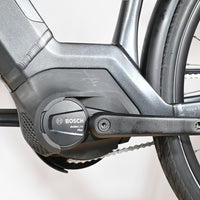 Moteur électrique Bosch Active Line Plus sur cadre gris du vélo électrique Kalkhoff Image 3.B Move chez Loop Sports