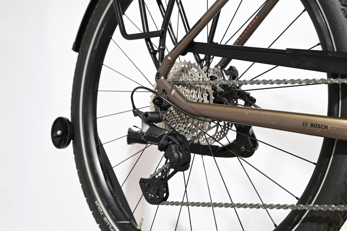 Transmission arrière et dérailleur Shimano XT d'un vélo électrique KTM Macina Style 710 chez Loop Sports