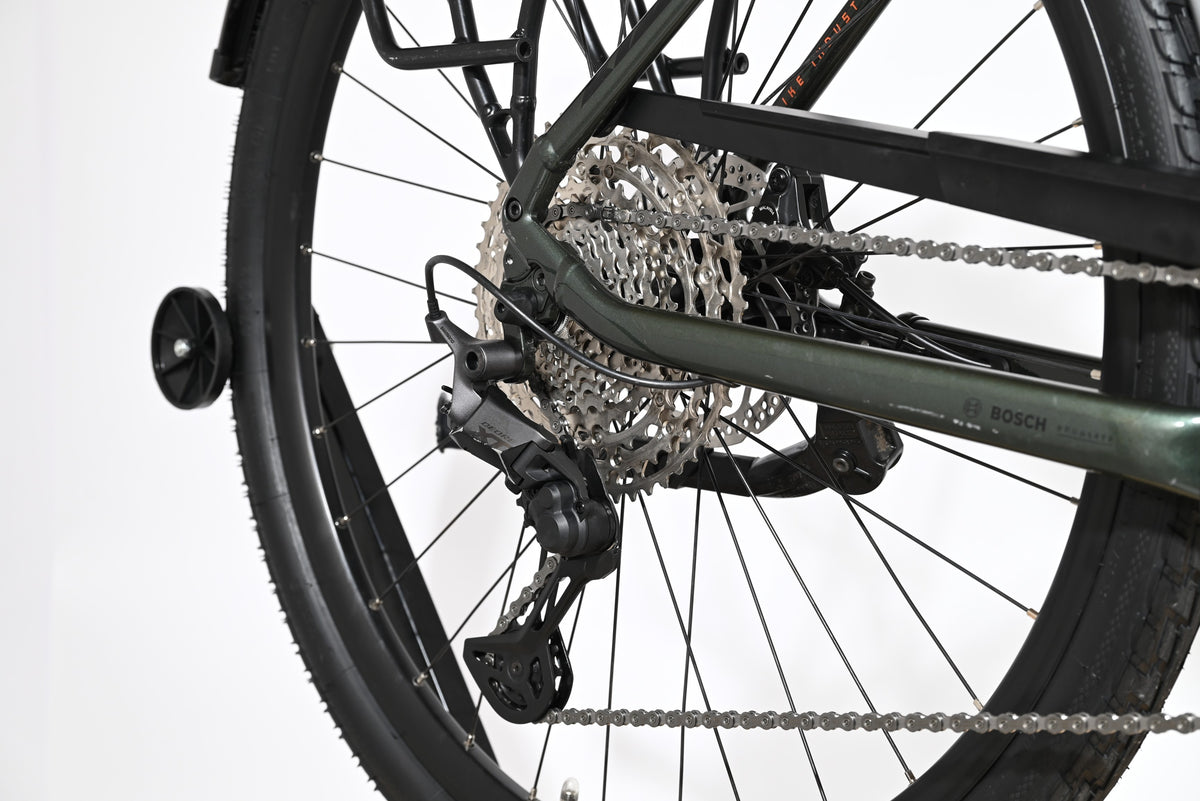 Dérailleur arrière Shimano Deore et cassette sur vélo électrique KTM Macina Style 720 de Loop Sports