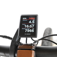 Écran de contrôle Bosch Kiox sur un vélo électrique KTM Macina Style 720 de chez Loop Sports affichant les données