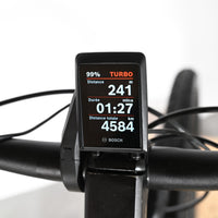 Écran de contrôle Bosch Kiox sur guidon de vélo électrique KTM Macina Premium chez Loop Sports