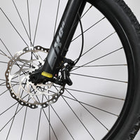 Roue avant de vélo électrique KTM Macina Team Loop Sports avec fourche SR Suntour et frein à disque Tektro