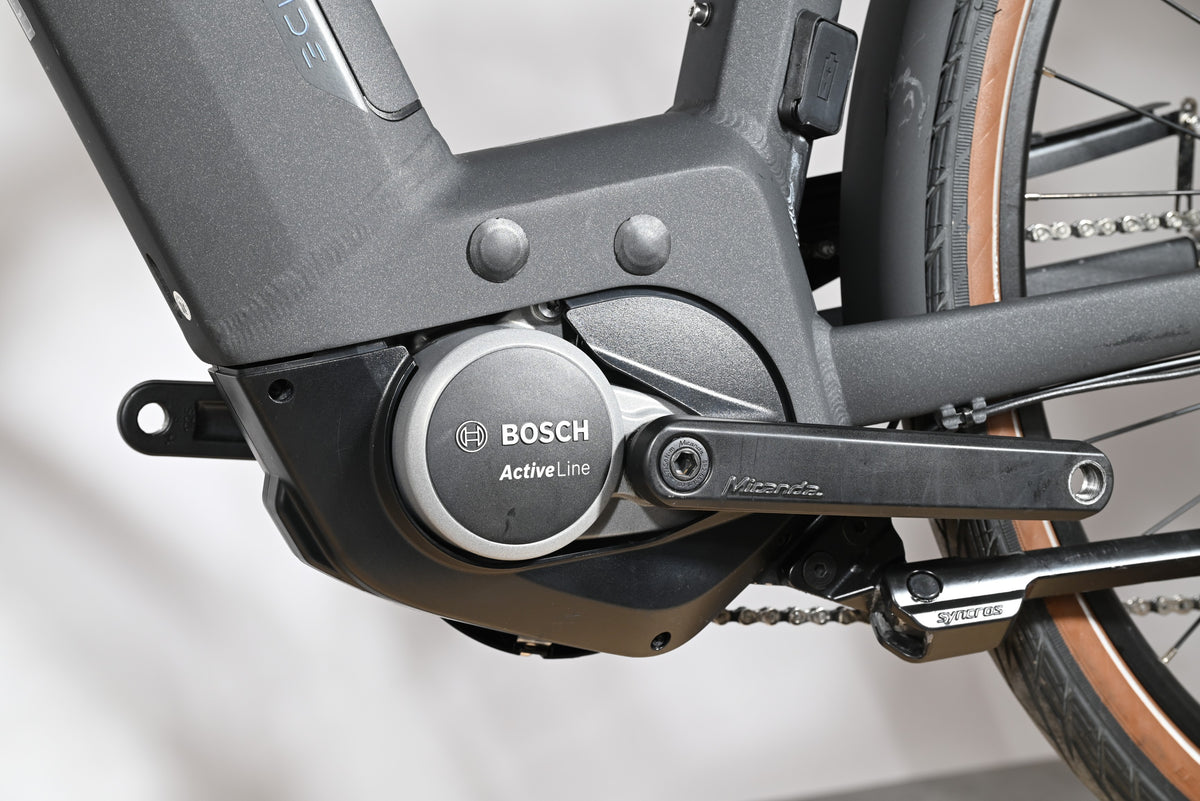 Moteur électrique Bosch Active Line sur cadre de vélo Loop Sports Scott Sub Active 20 gris mat