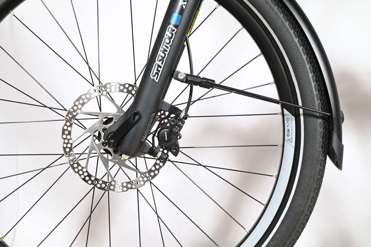 Roue avant de vélo électrique Loop Sports Raymon Tourray E 5.0 avec frein à disque hydraulique et fourche SR Suntour
