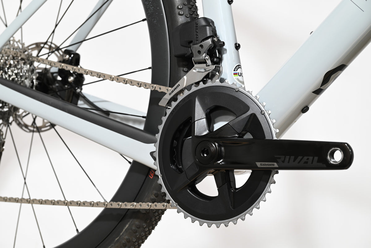 Transmission SRAM Rival du vélo gravel Scott Addict Gravel 20 2026 gris clair chez Loop Sports