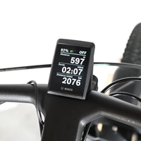 Écran Bosch Kiox sur le guidon du vélo électrique Loop Sports Scott Axis 10 affichant les données de trajet