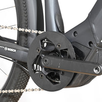 Gros plan sur le moteur Bosch et le pédalier du vélo électrique Scott Axis Eride 10 de Loop Sports