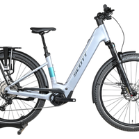 Vélo électrique Scott Axis 10 2026 gris clair avec porte-bagages, vendu par Loop Sports